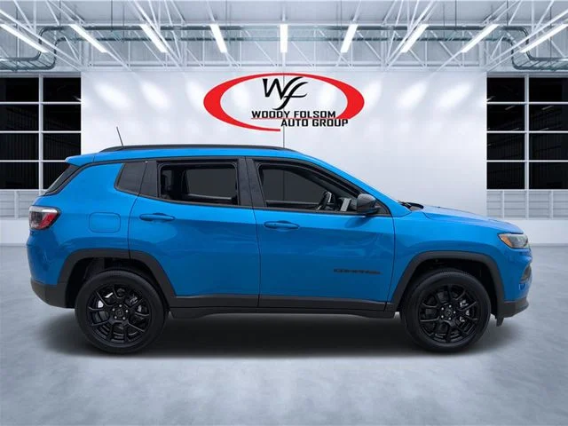 New 2026 Hydro Blue Pearl-Coat Exterior Paint Jeep Latitude image 2