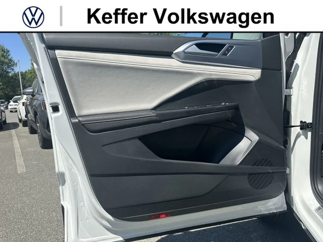 New 2026 White Volkswagen 1.5T SE image 14