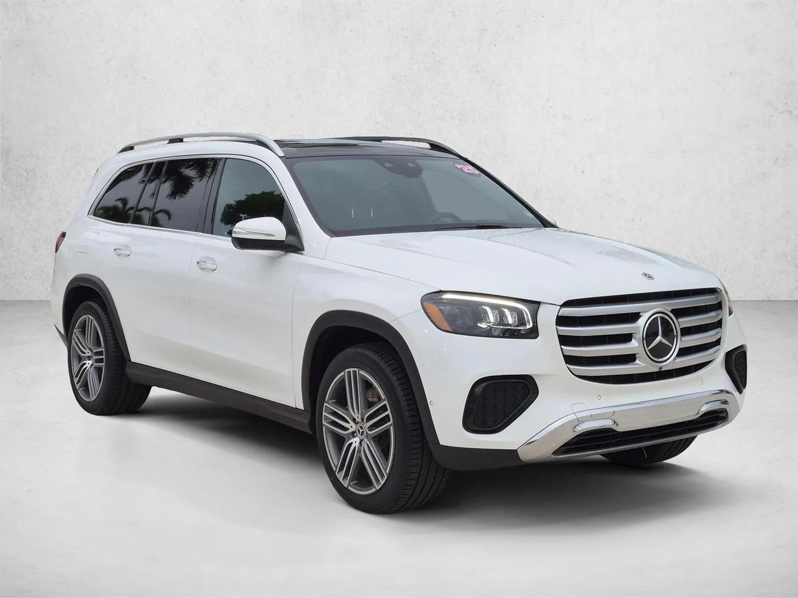 Used 2025 Polar White Mercedes-Benz GLS 450 image 3