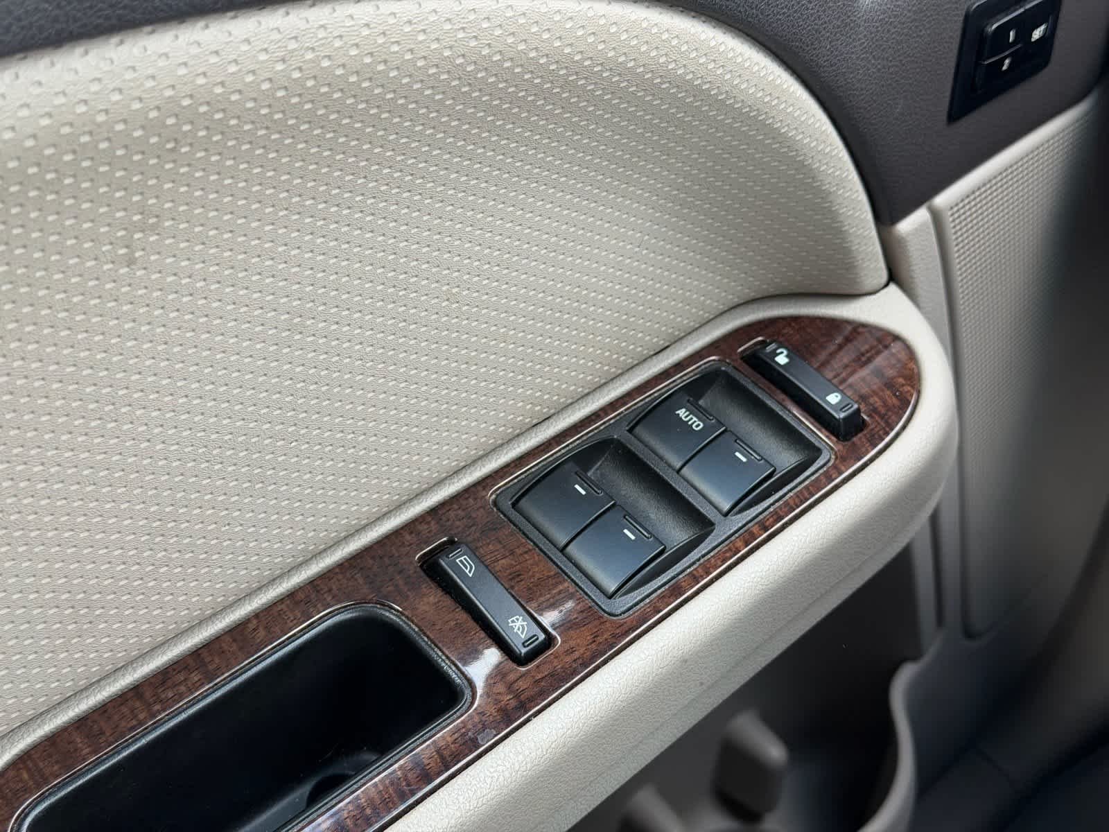 Used 2008 Blue Ford Limited image 19