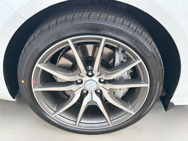 New 2026 White Genesis 2.5T image 31