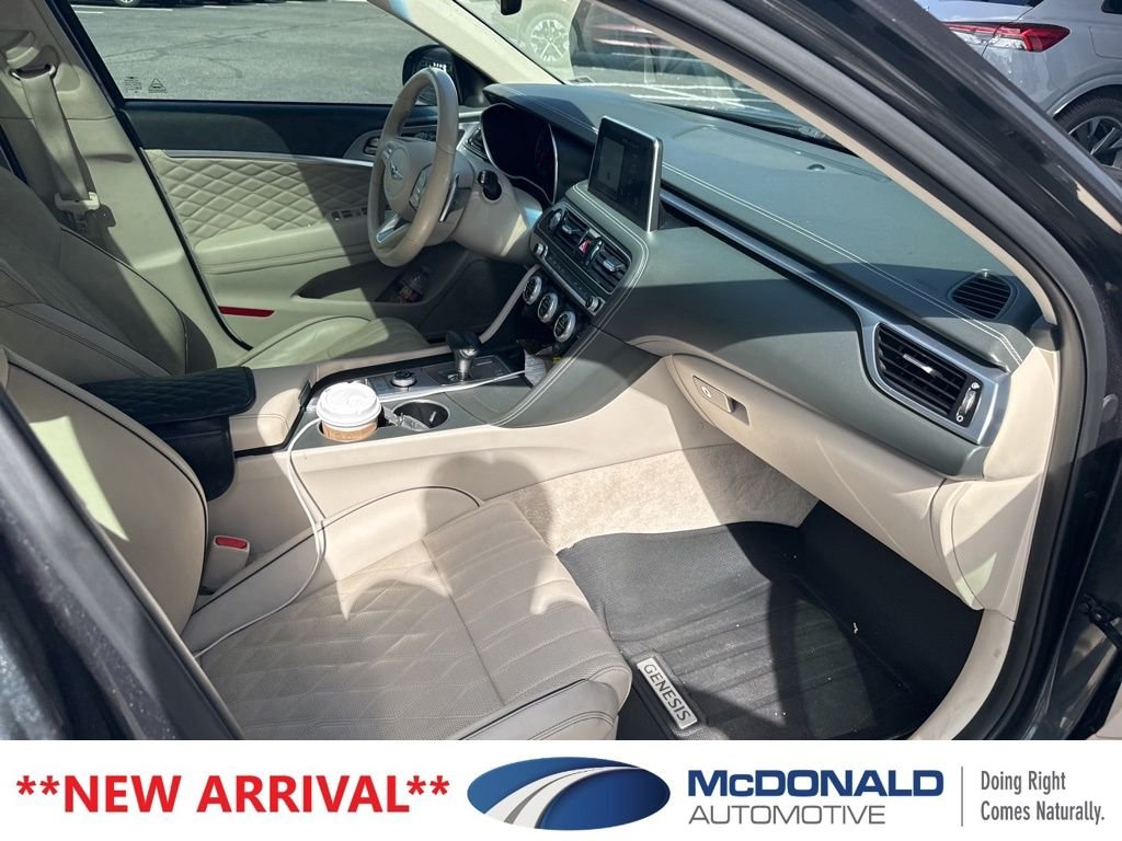 Used 2019 Black Genesis 3.3T Design image 20