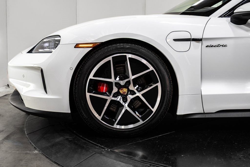 2025 Porsche Taycan S - Photo 25