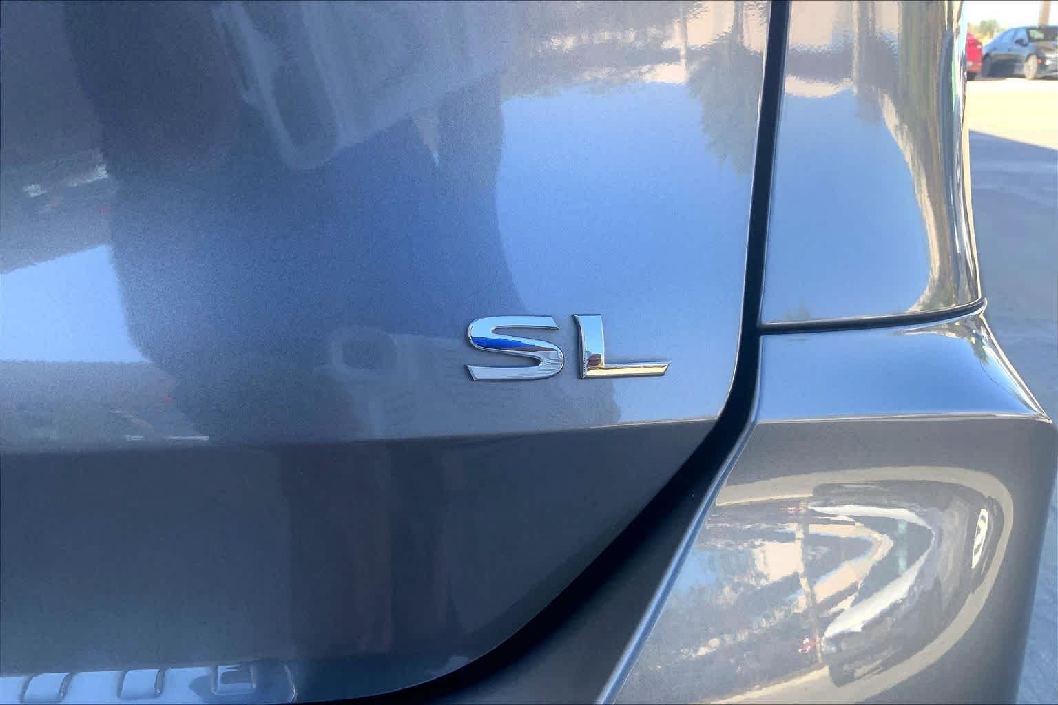 Used 2018 Gun Metallic Nissan SL image 10