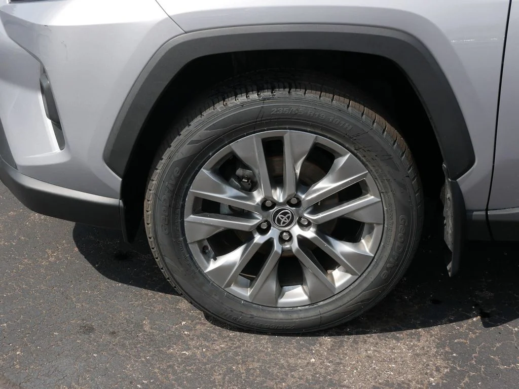 Used 2023 Silver Toyota XLE Premium image 8