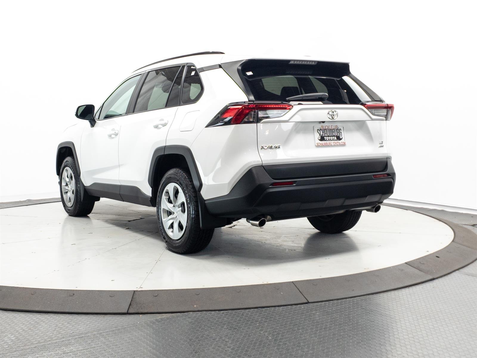 Used 2019 White Toyota LE image 8