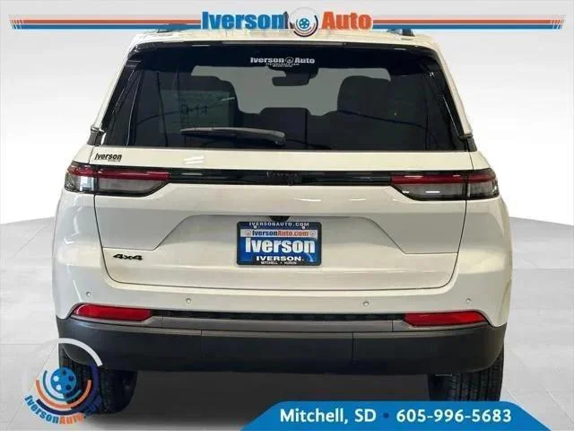 New 2026 Bright White Clearcoat Jeep Laredo image 6