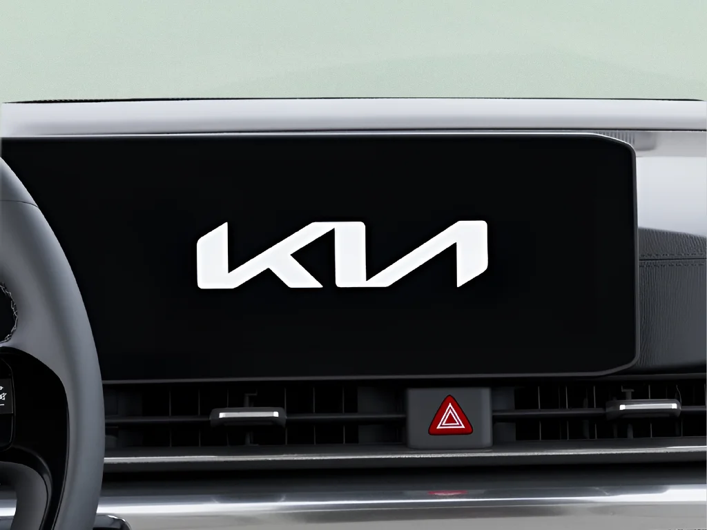 New 2027 Snow White Pearl Kia LX image 20