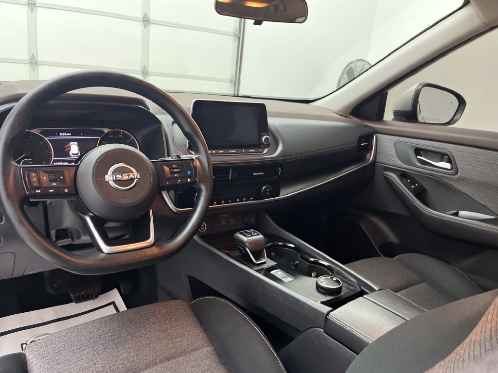 Used 2022 Silver Nissan SV image 14