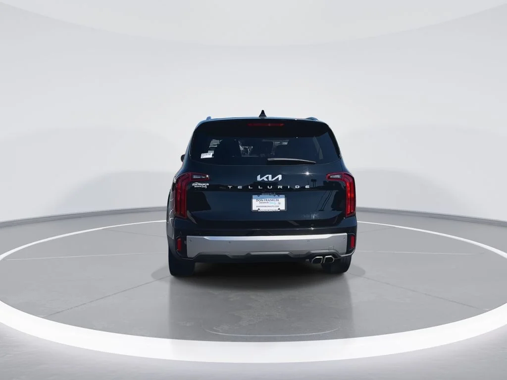 Used 2024 Black Kia S image 7