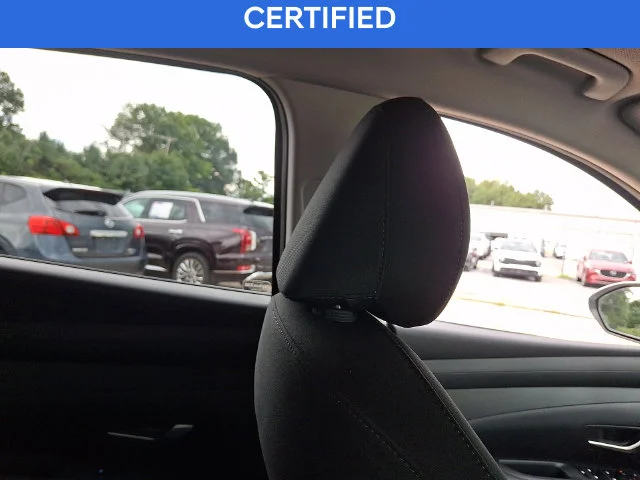 Used 2025 White Hyundai SEL image 13