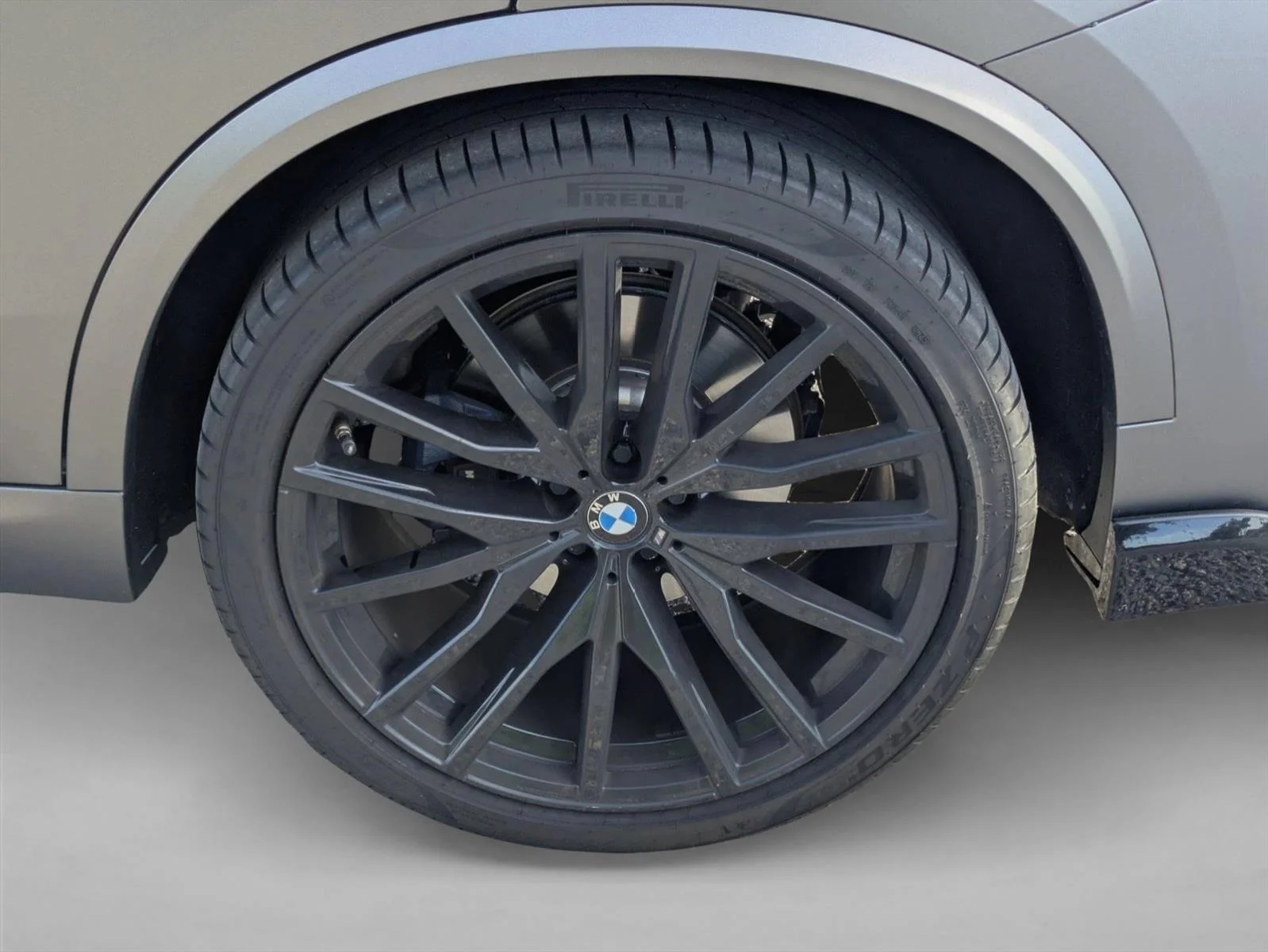 Used 2023 Alpine White BMW xDrive40i image 8