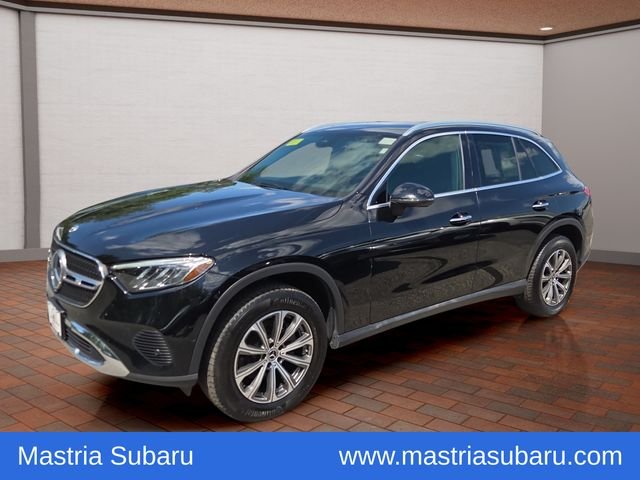 Used 2024 White Mercedes-Benz GLC 300 image 27