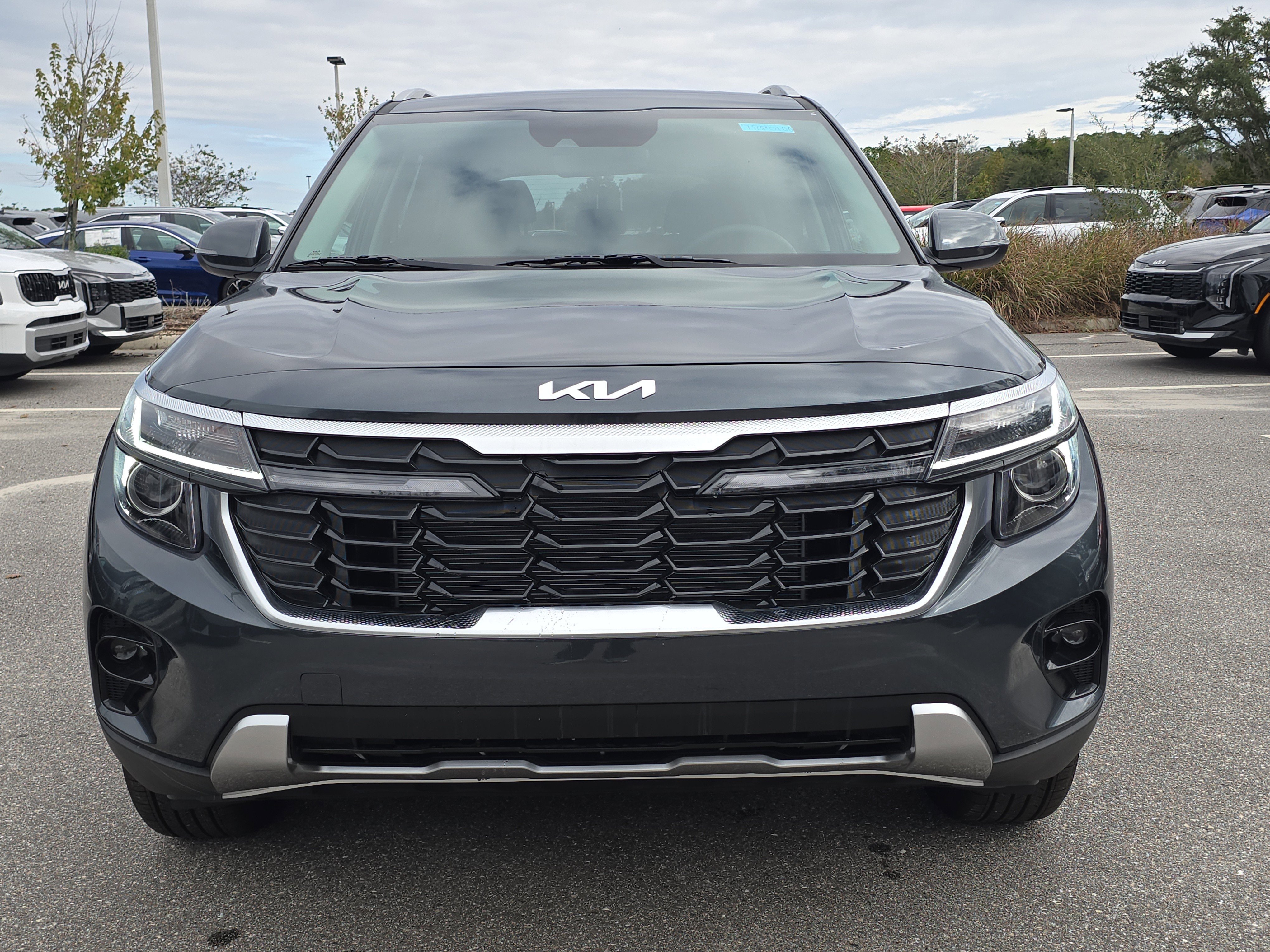 New 2026 Gravity Gray Kia EX image 3