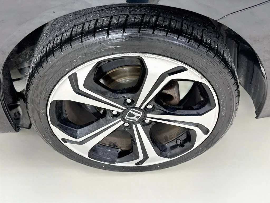 Used 2015 Crystal Black Pearl Honda Si image 34