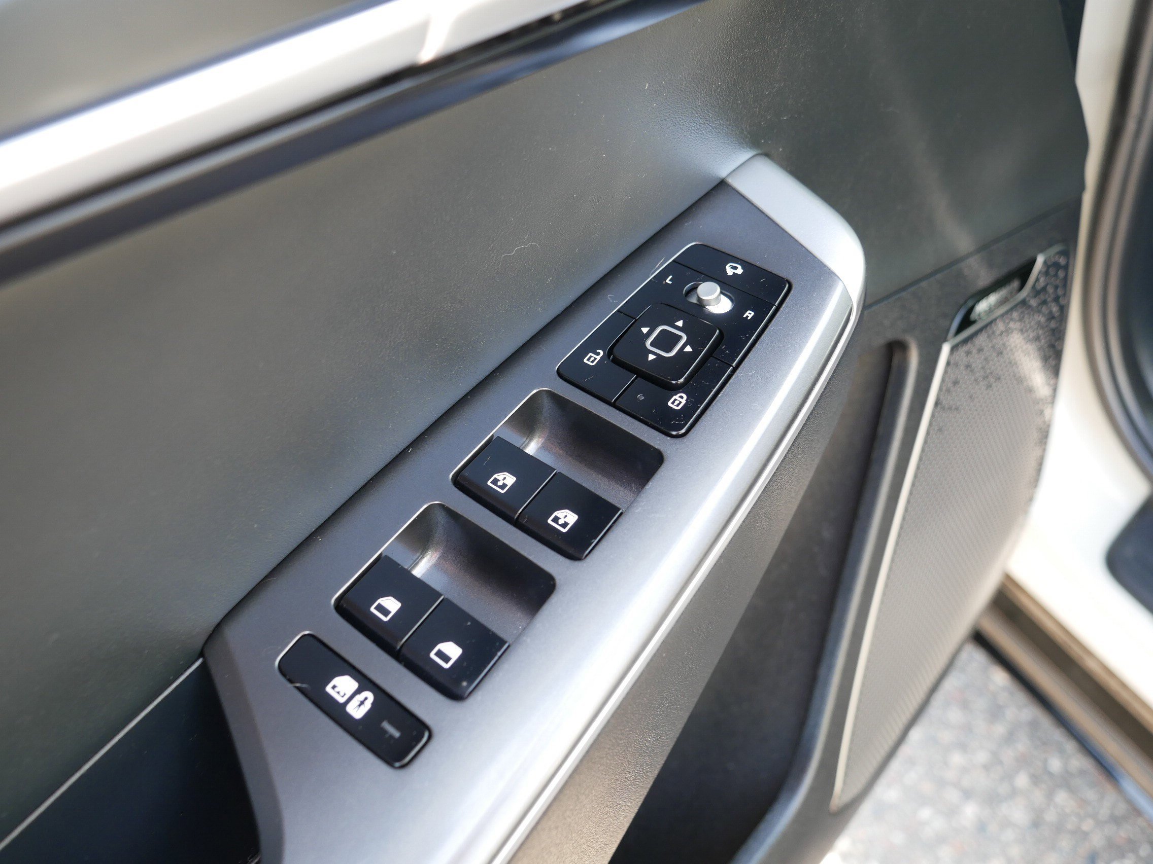 Certified Used 2024 Glacier Kia Wind image 19