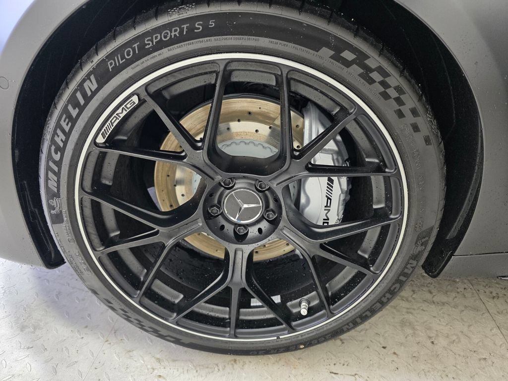 New 2026 MANUFAKTUR exclusive graphite grey magno Mercedes-Benz AMG® CLE 53 4MATIC+ Coupe image 27