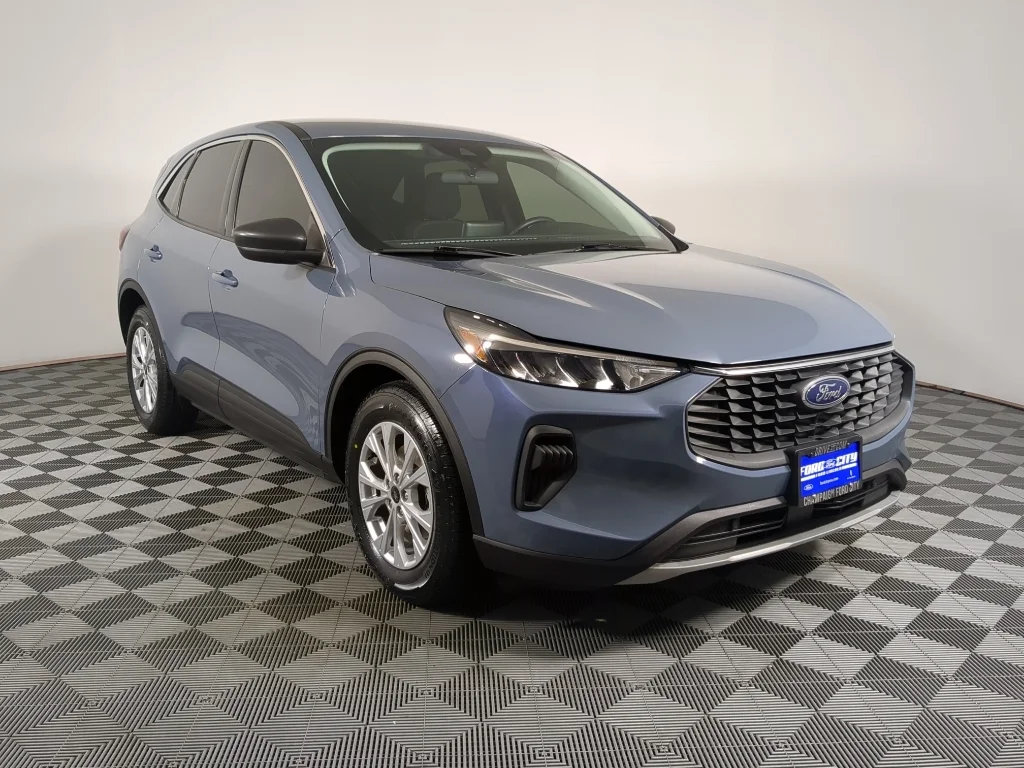 Used 2023 Blue Ford Active image 2