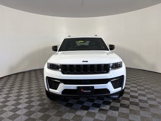 New 2026 White Jeep Altitude image 2