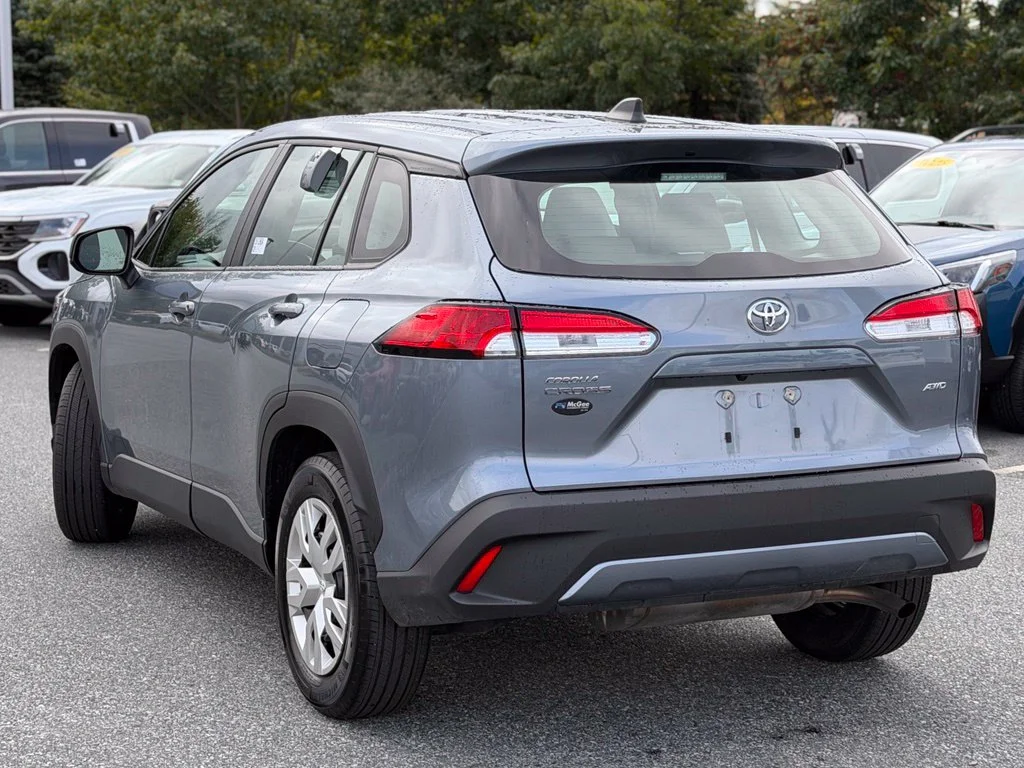 Used 2024  Toyota L image 3
