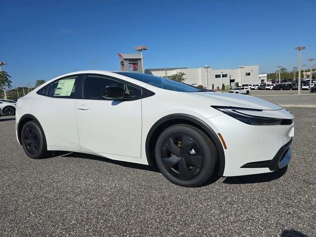 New 2026 Wind Chill Pearl Toyota SE image 2