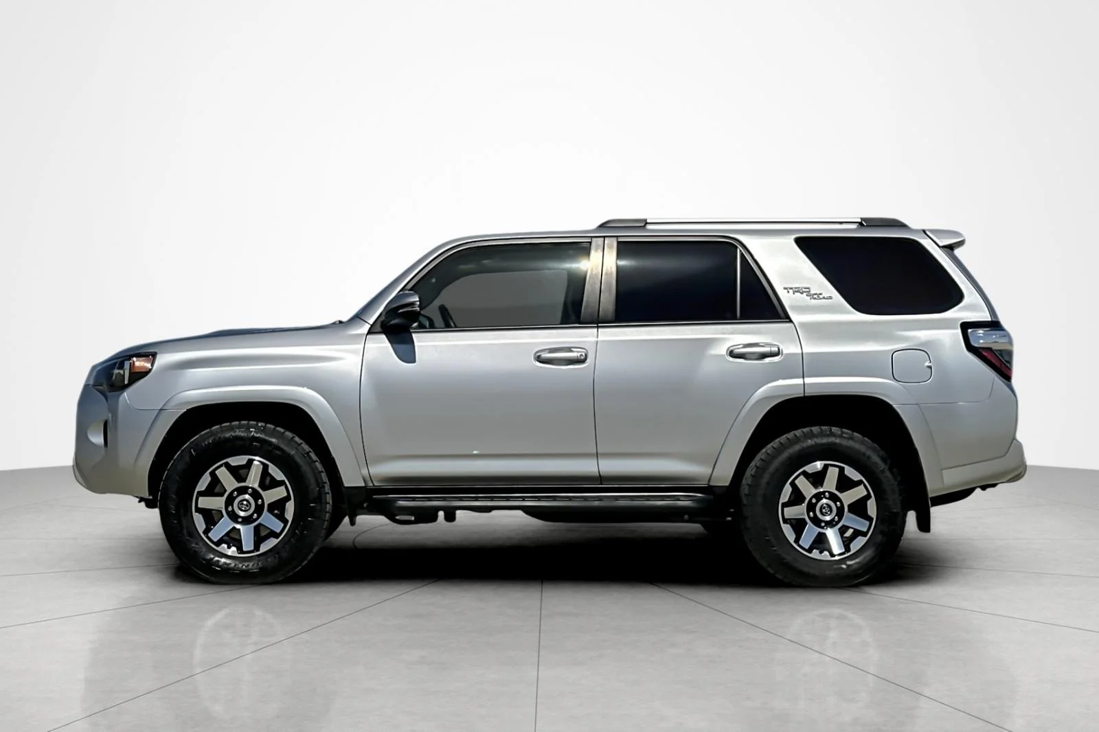 Used 2018 CLASSIC SILVER Toyota TRD Off Road Premium image 2