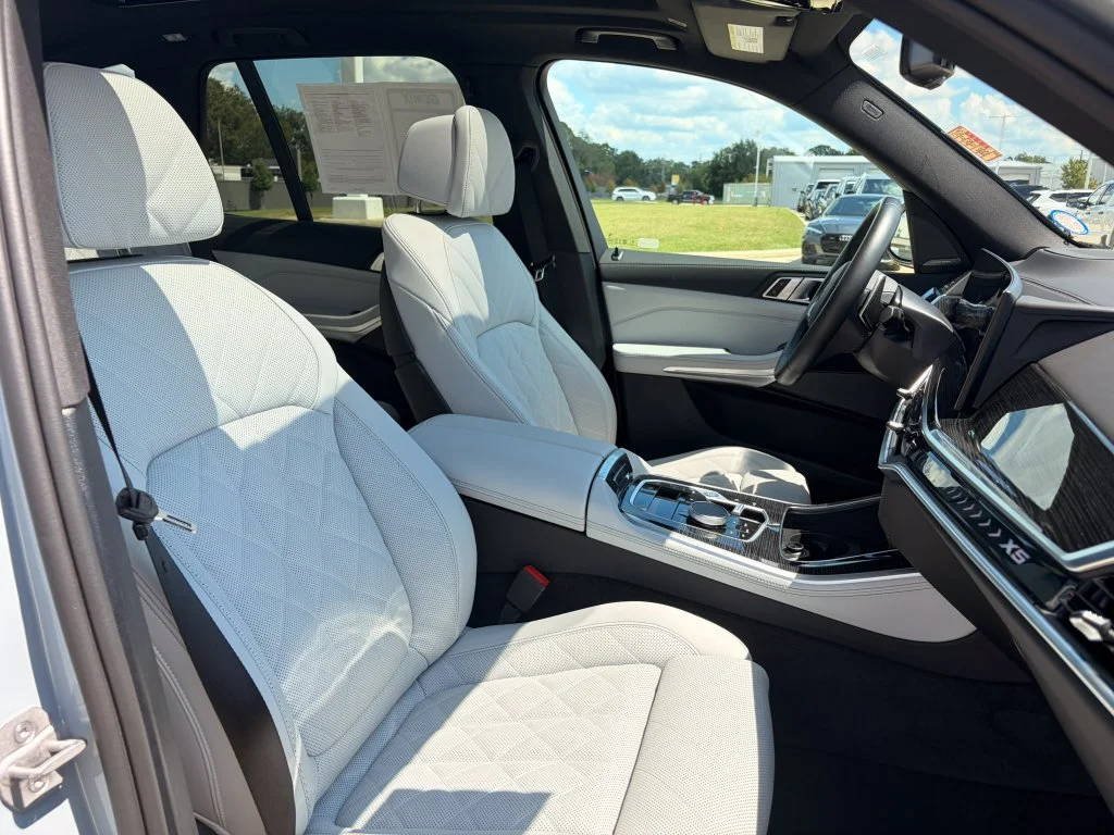 Used 2026 Gray BMW sDrive40i image 18