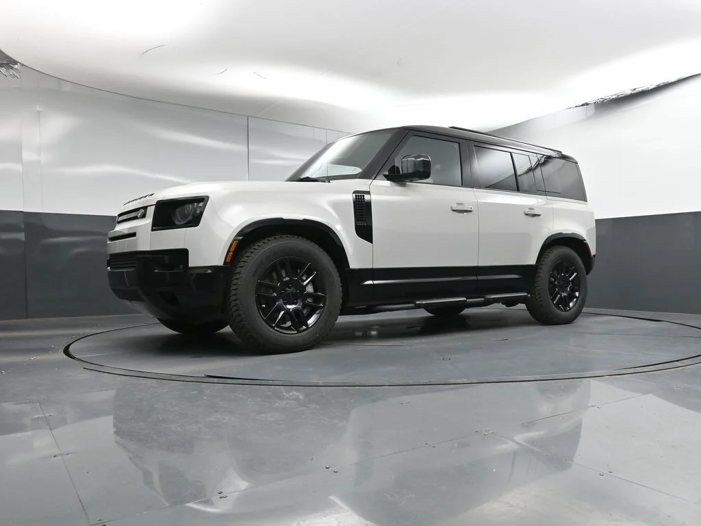 Certified Used 2026 Gray Land Rover X-Dynamic SE image 29