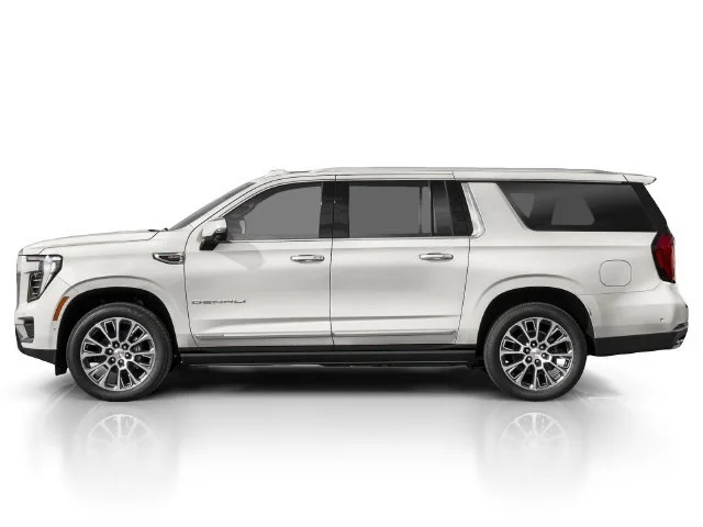 Used 2026 Glacier White Tricoat GMC Denali image 3