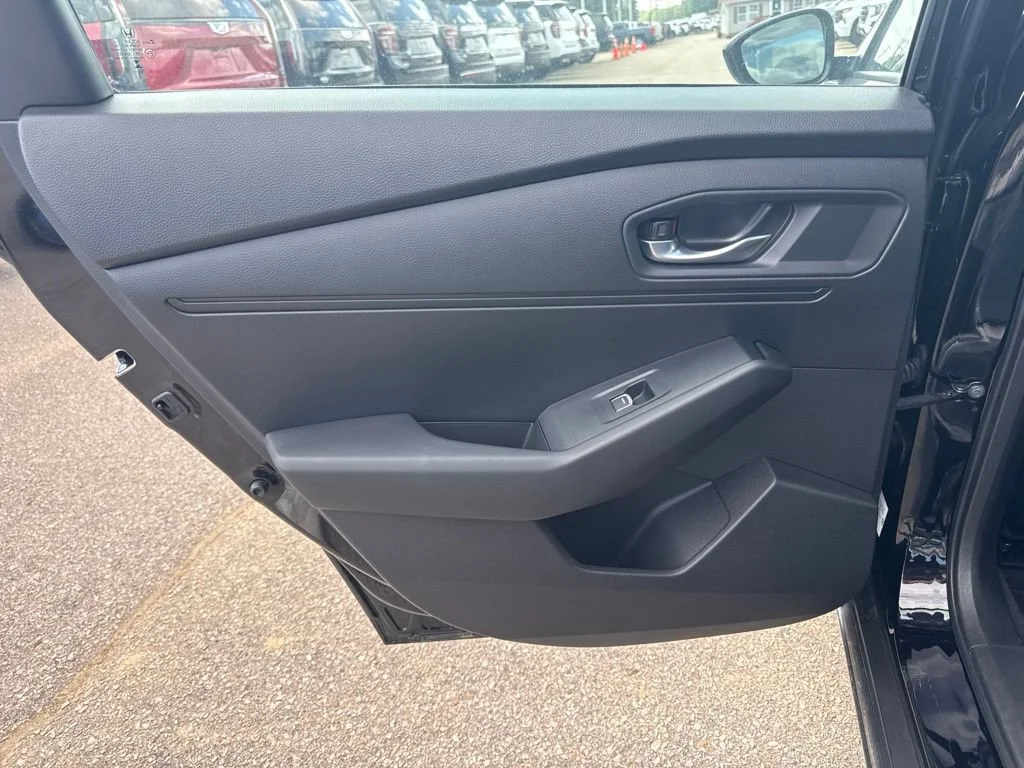 Used 2025 Crystal Black Pearl Honda Sport image 29