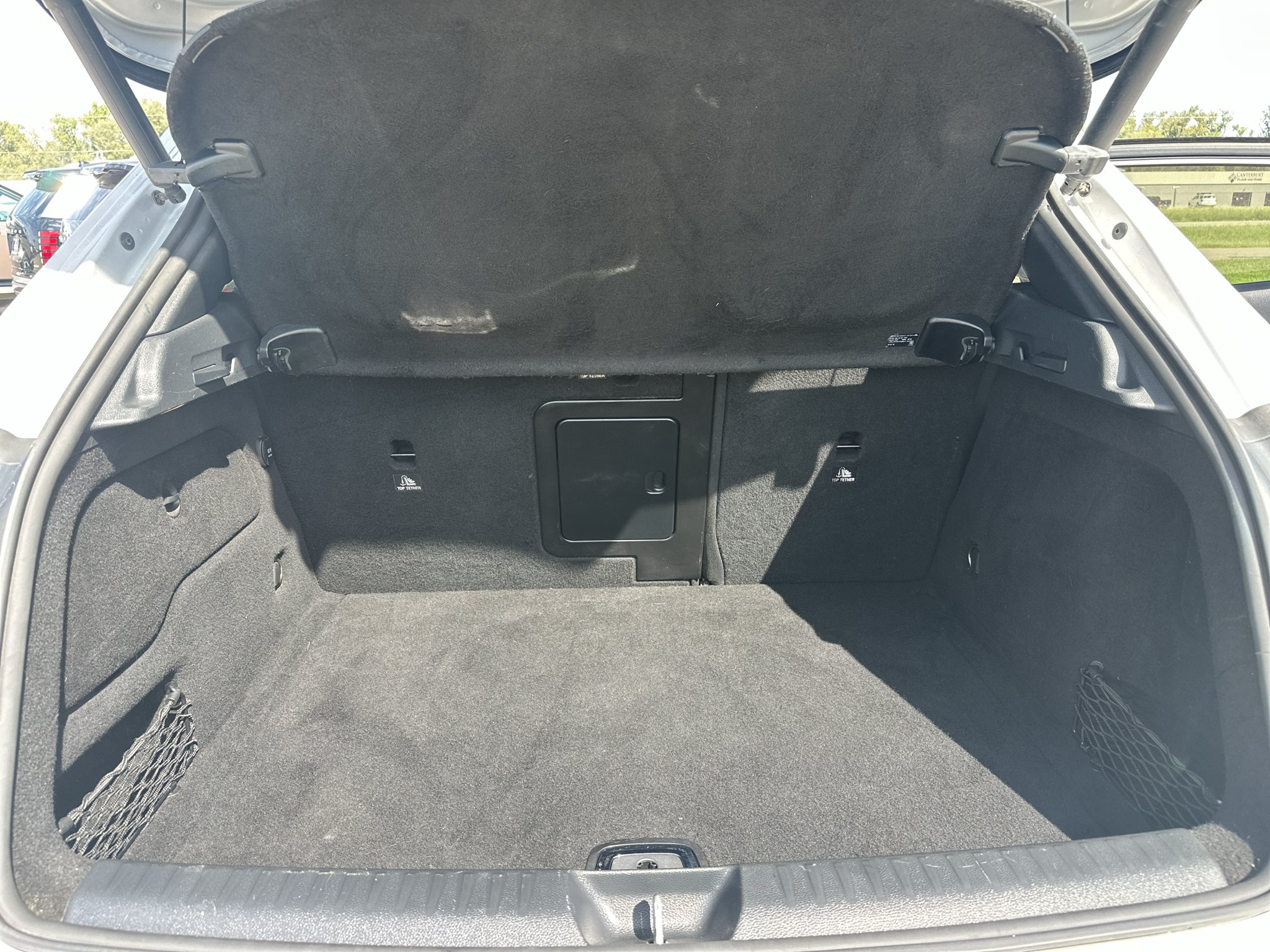 Used 2018 Polar Silver Metallic Mercedes-Benz 250 image 37