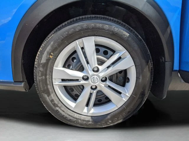 Used 2025 Blue Nissan S image 15