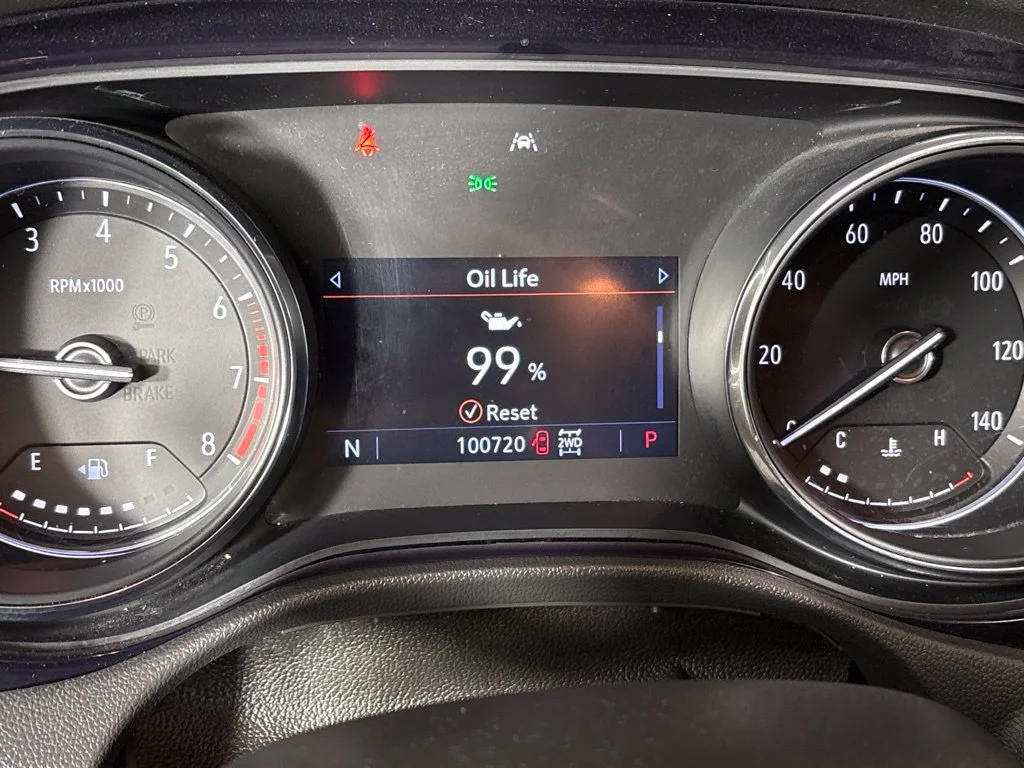 Used 2021 White Buick Select image 28