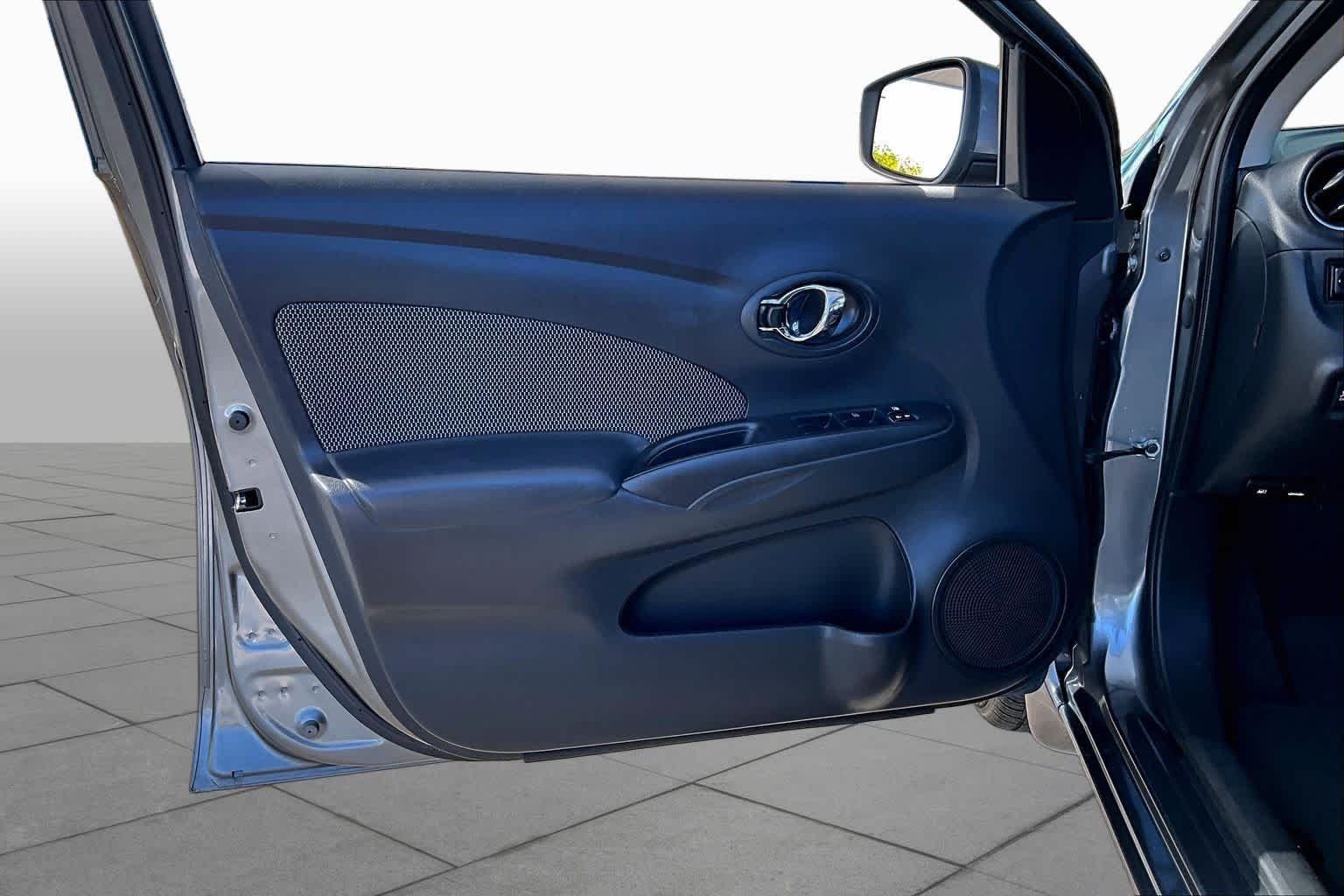 Used 2016 Gun Metallic Nissan SV image 22