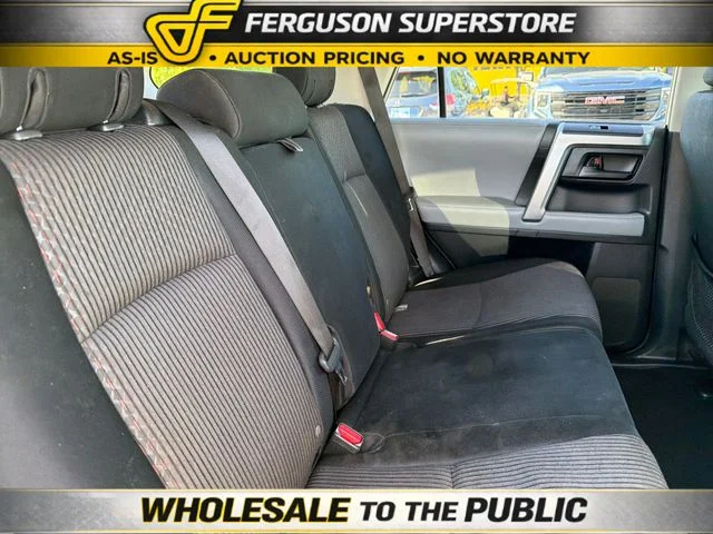 Used 2011 Silver Toyota SR5 image 23