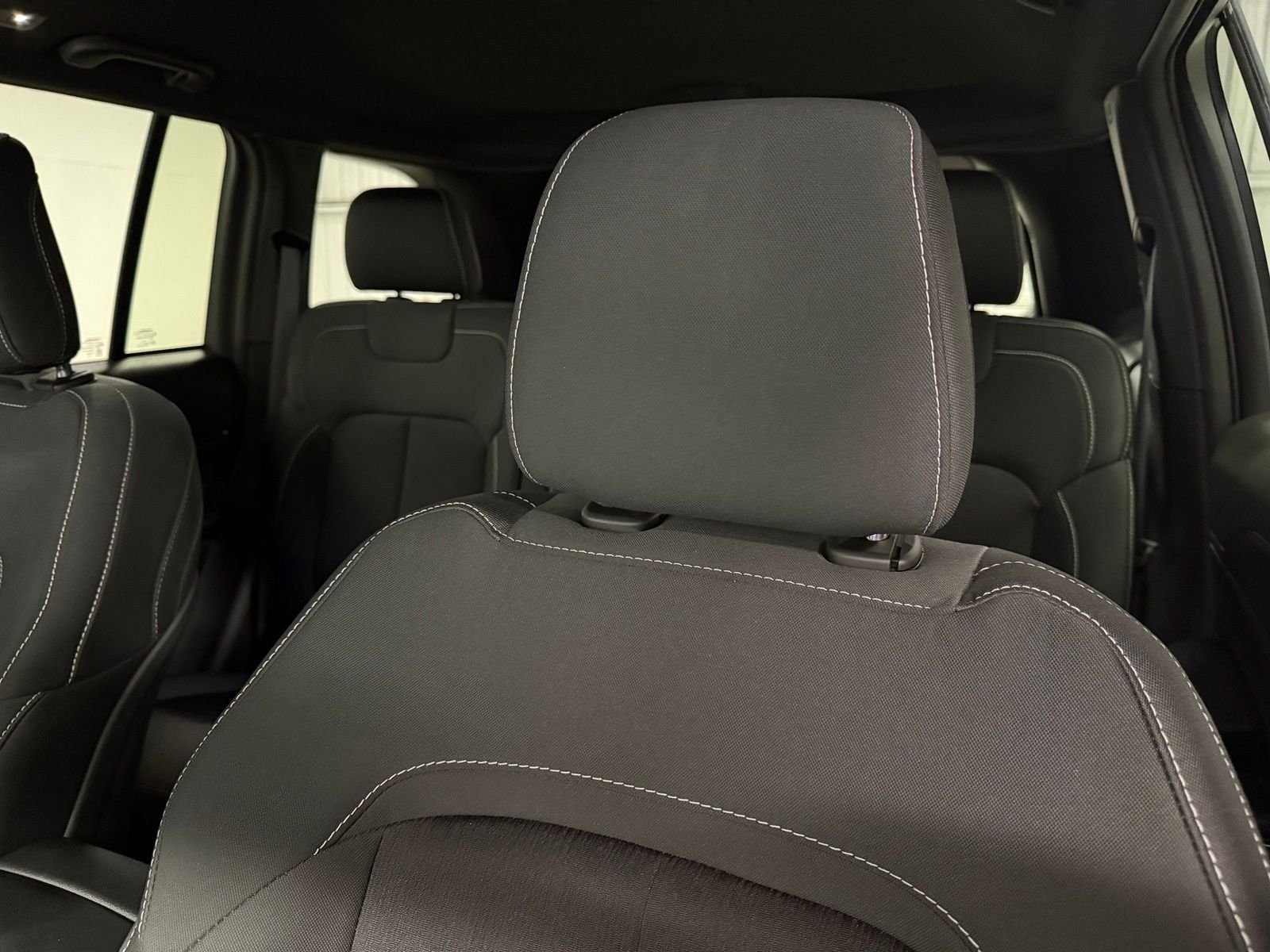 Used 2025 White Jeep Laredo image 19