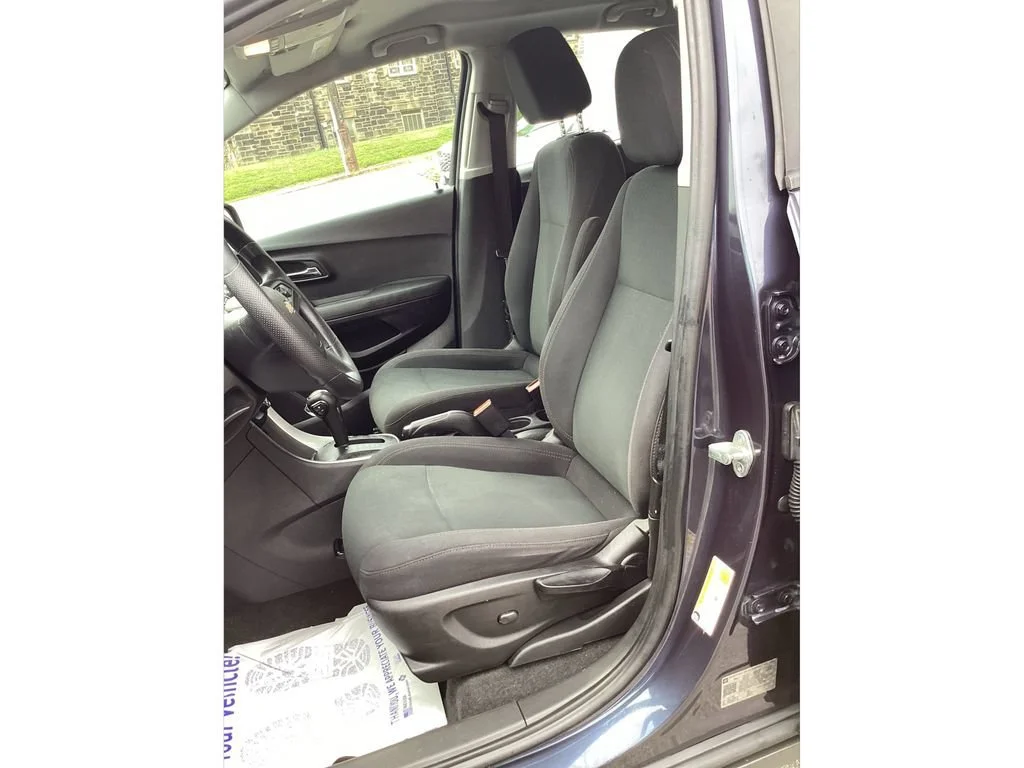 Used 2019 STORM BLUE METALLIC Chevrolet LS image 9