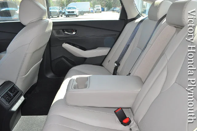 New 2026 Urban Gray Pearl Honda Touring image 13
