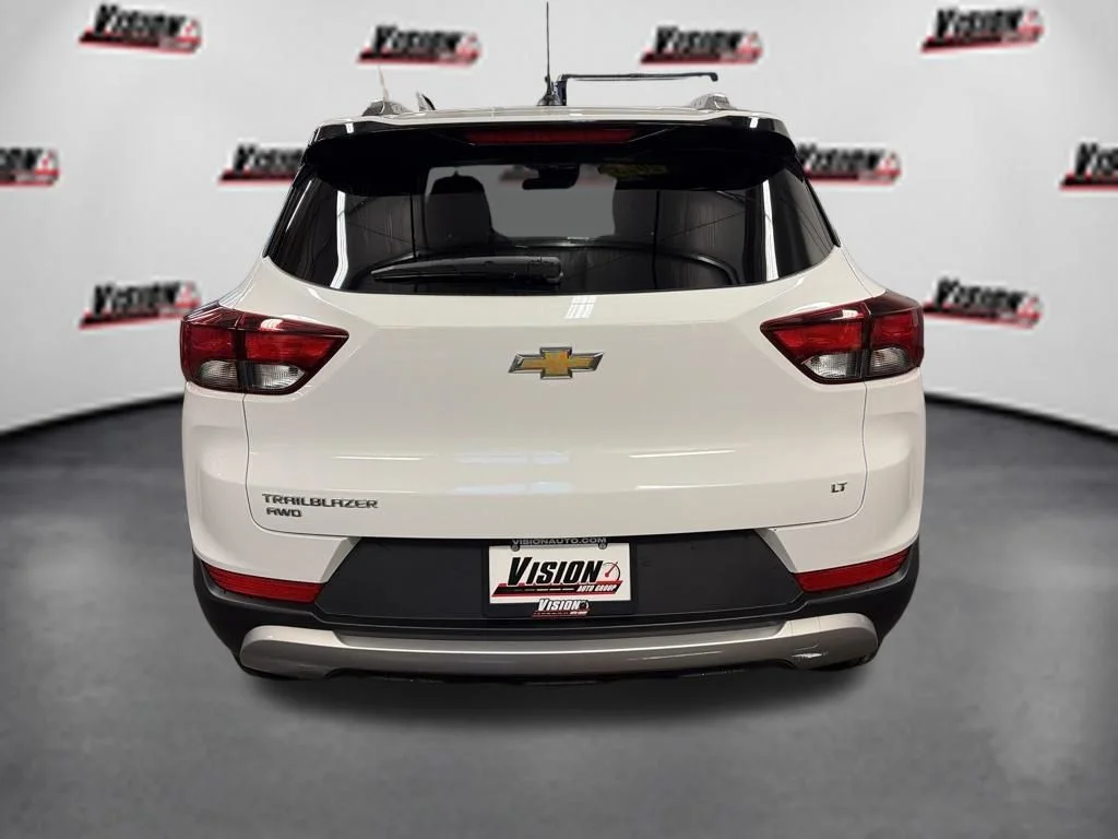 Used 2023 White Chevrolet LT image 7