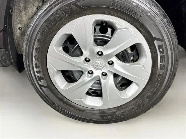 Certified Used 2020 SILVER SKY METALLIC Toyota  image 28