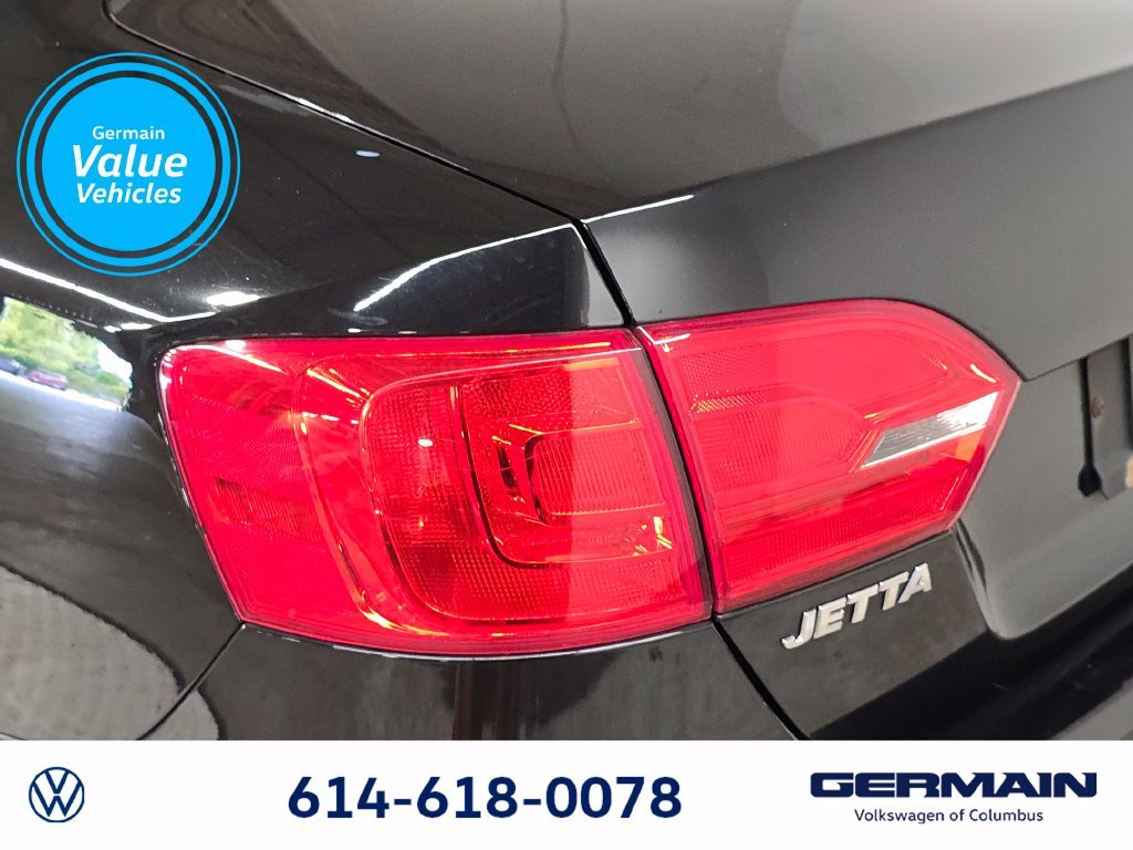 Used 2013 Black Volkswagen SEL image 14