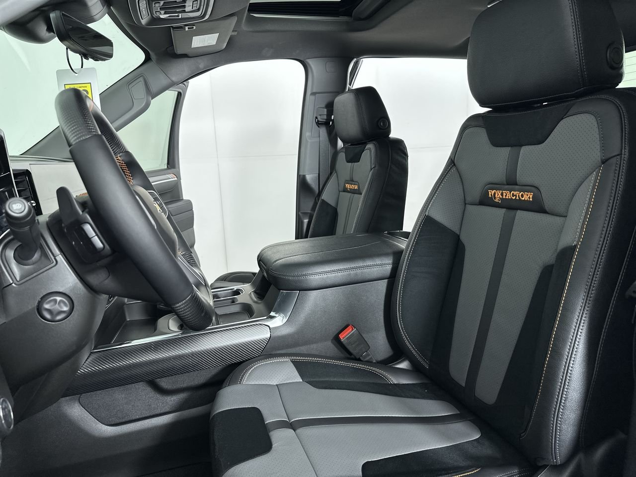 2025 Chevrolet Silverado 1500 LTZ - Photo 118