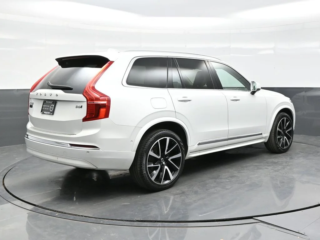 Certified Used 2024 Crystal White Volvo Plus image 7