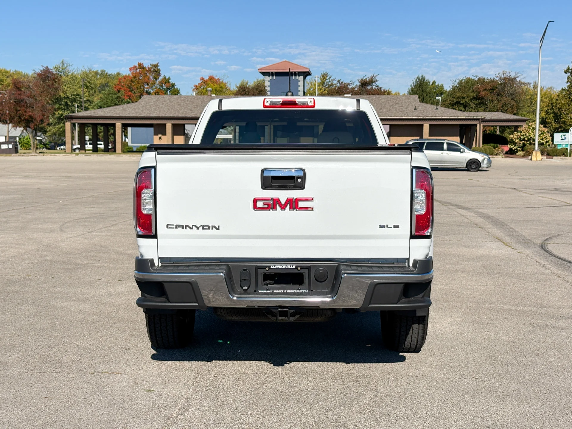 Used 2017 White GMC SLE1 image 7