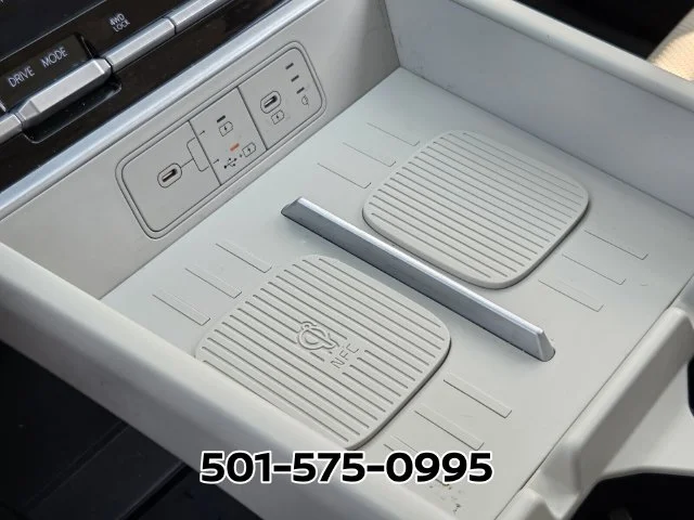 Used 2024 Silver Hyundai SEL image 30