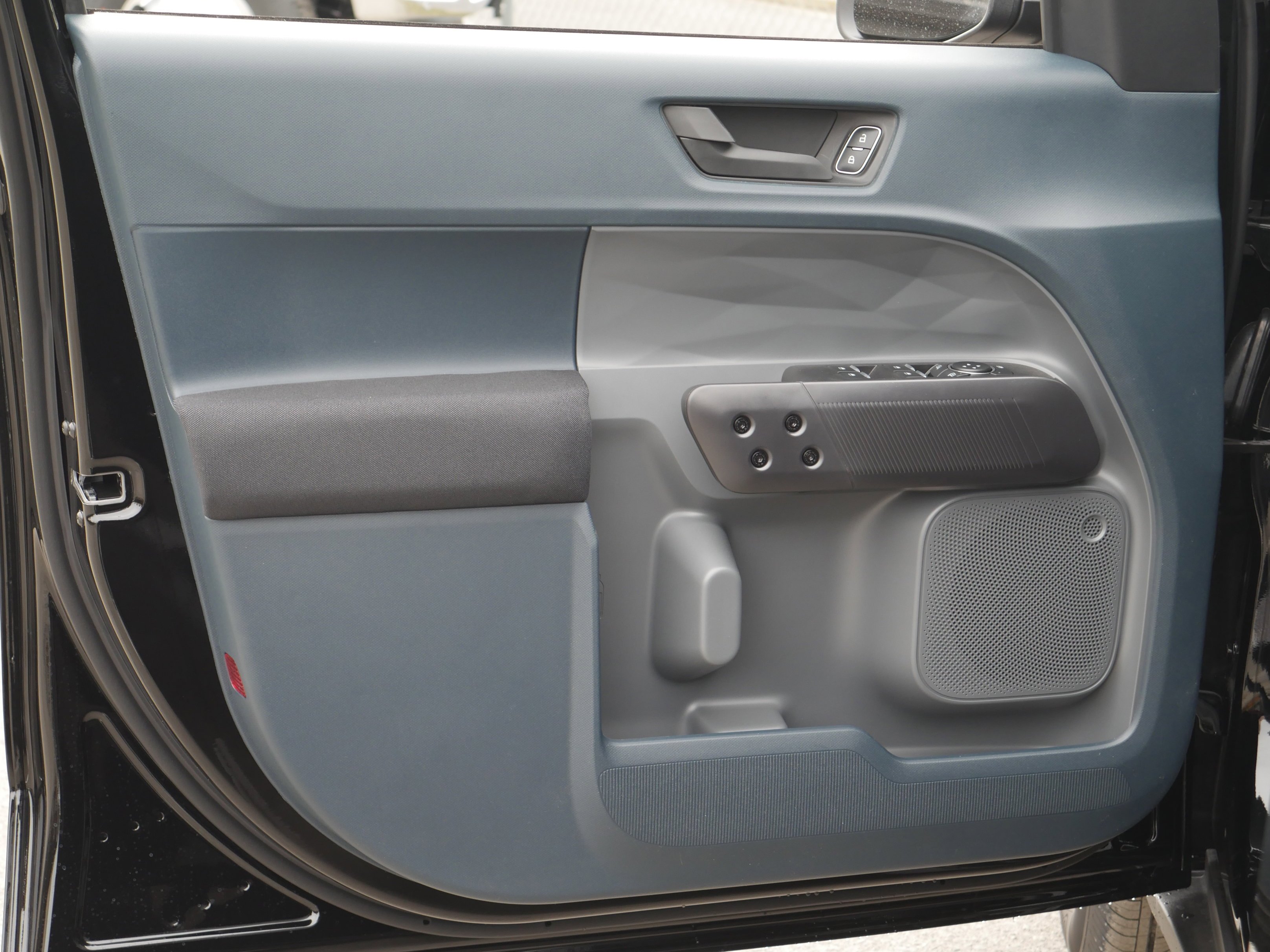 New 2026 Shadow Black Ford XL image 33