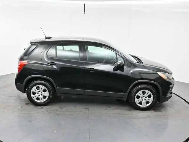 Used 2017 MOSAIC BLACK METALLIC Chevrolet LS image 35