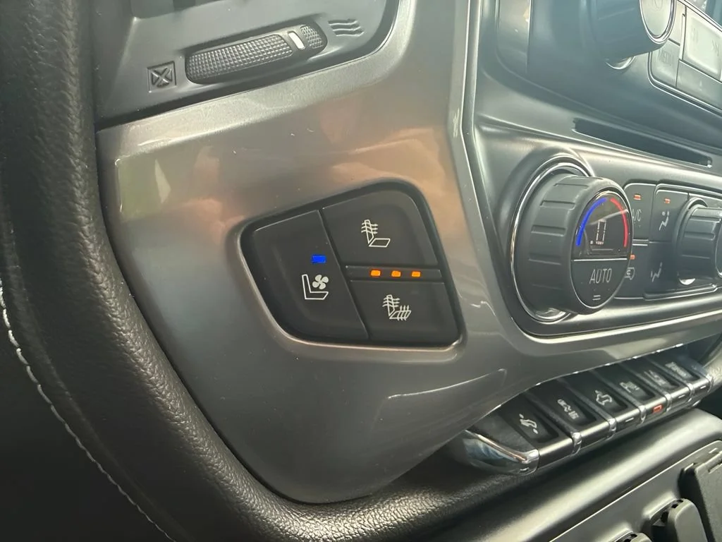 Used 2018 SUMMIT WHITE Chevrolet LTZ image 22