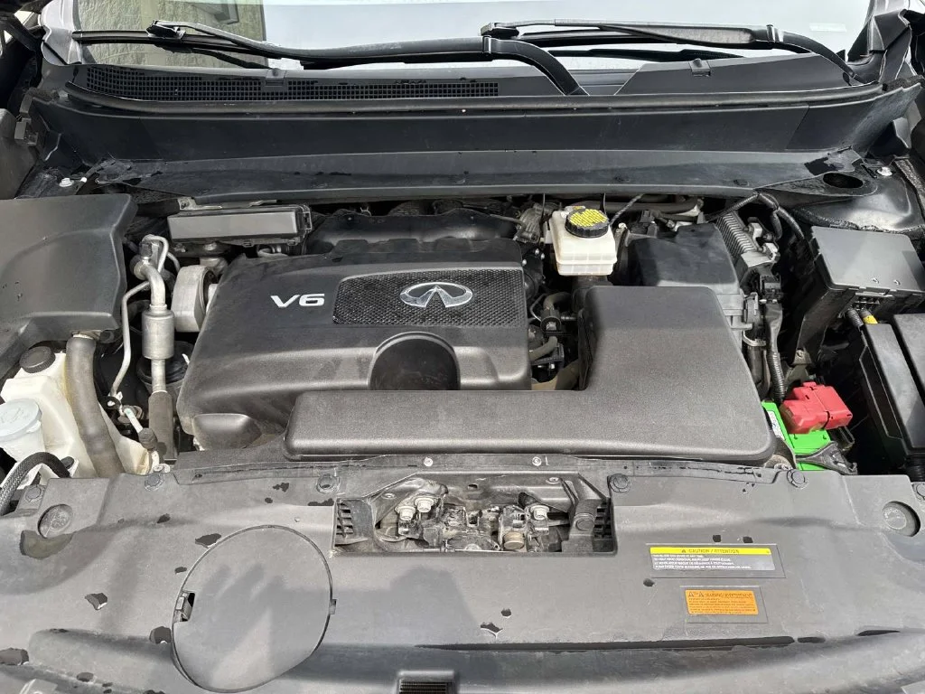 Used 2019 Black INFINITI PURE image 9