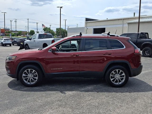 Used 2020 Red Jeep Latitude Plus image 5
